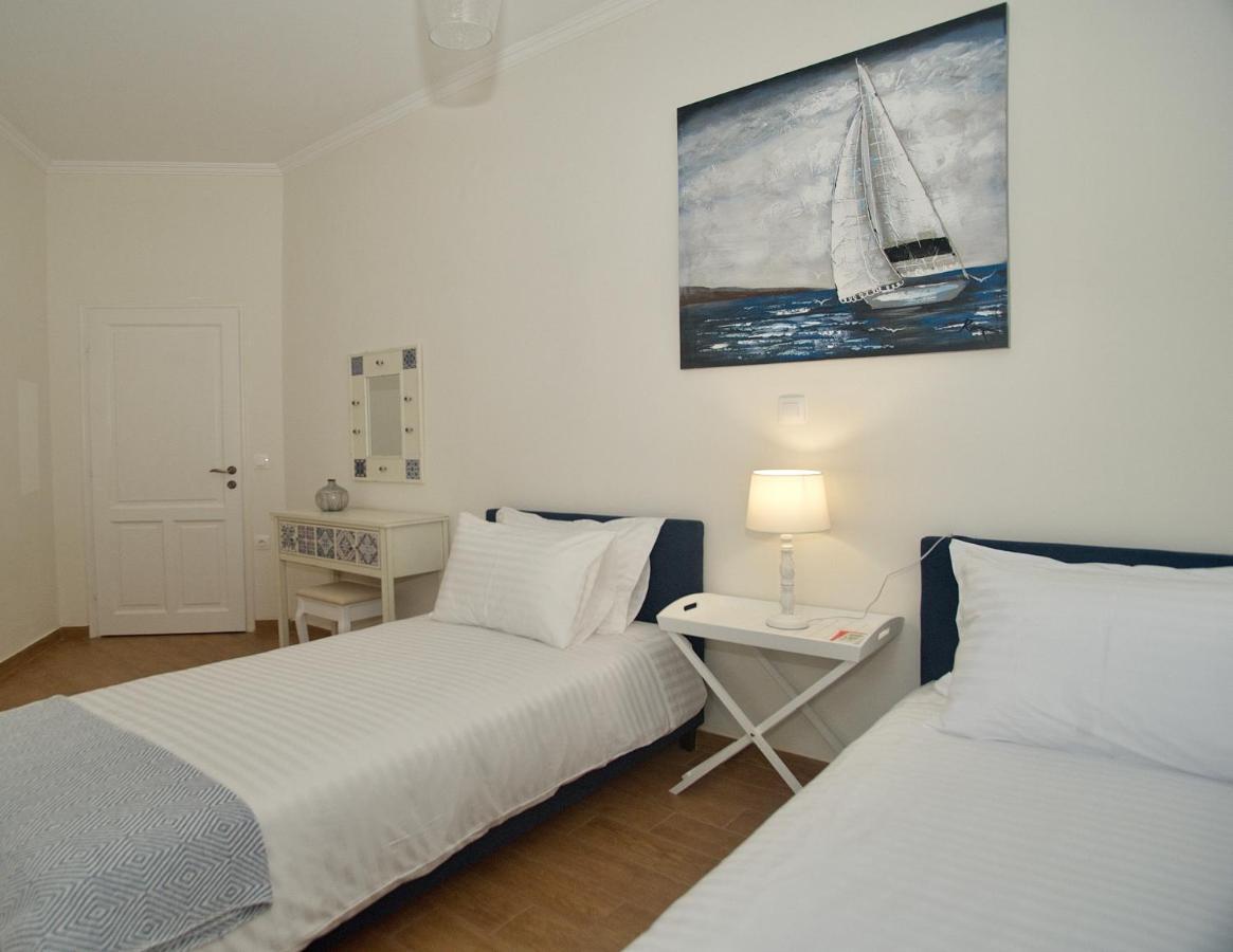 The Bluehouse - Spacious Top Floor Flat With Parking, By Mon Repos Beach Corfu  Экстерьер фото