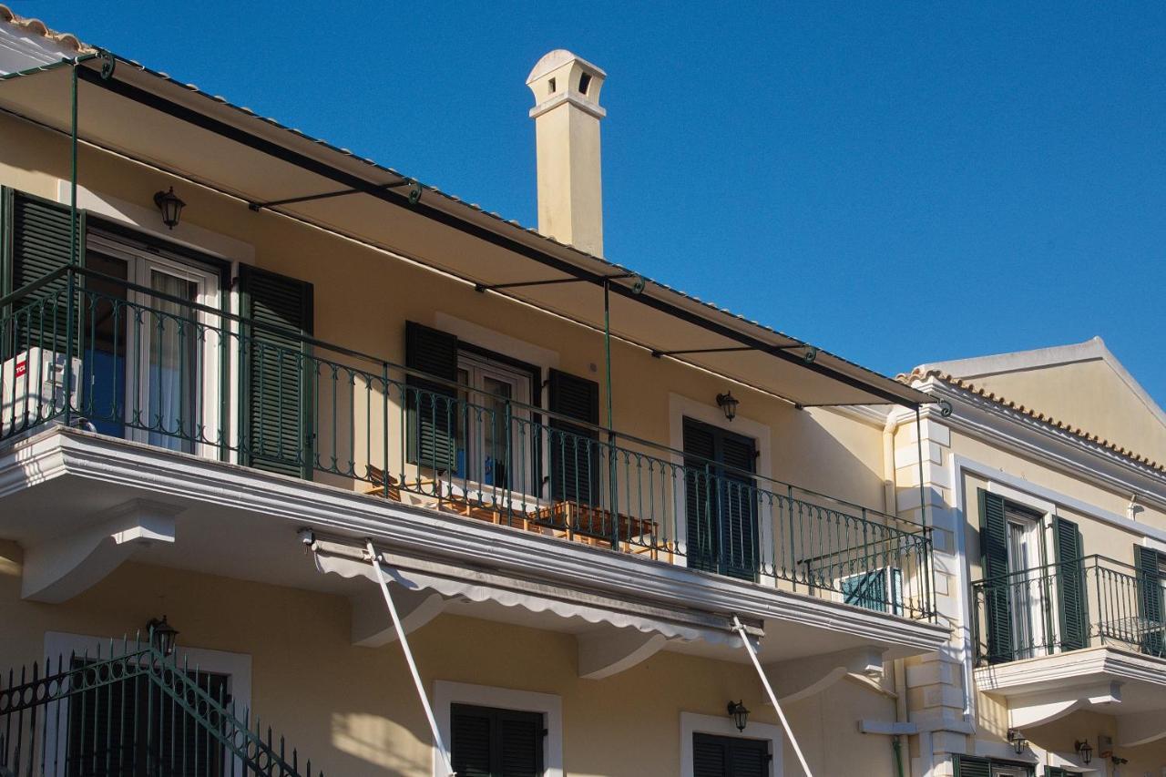 The Bluehouse - Spacious Top Floor Flat With Parking, By Mon Repos Beach Corfu  Экстерьер фото