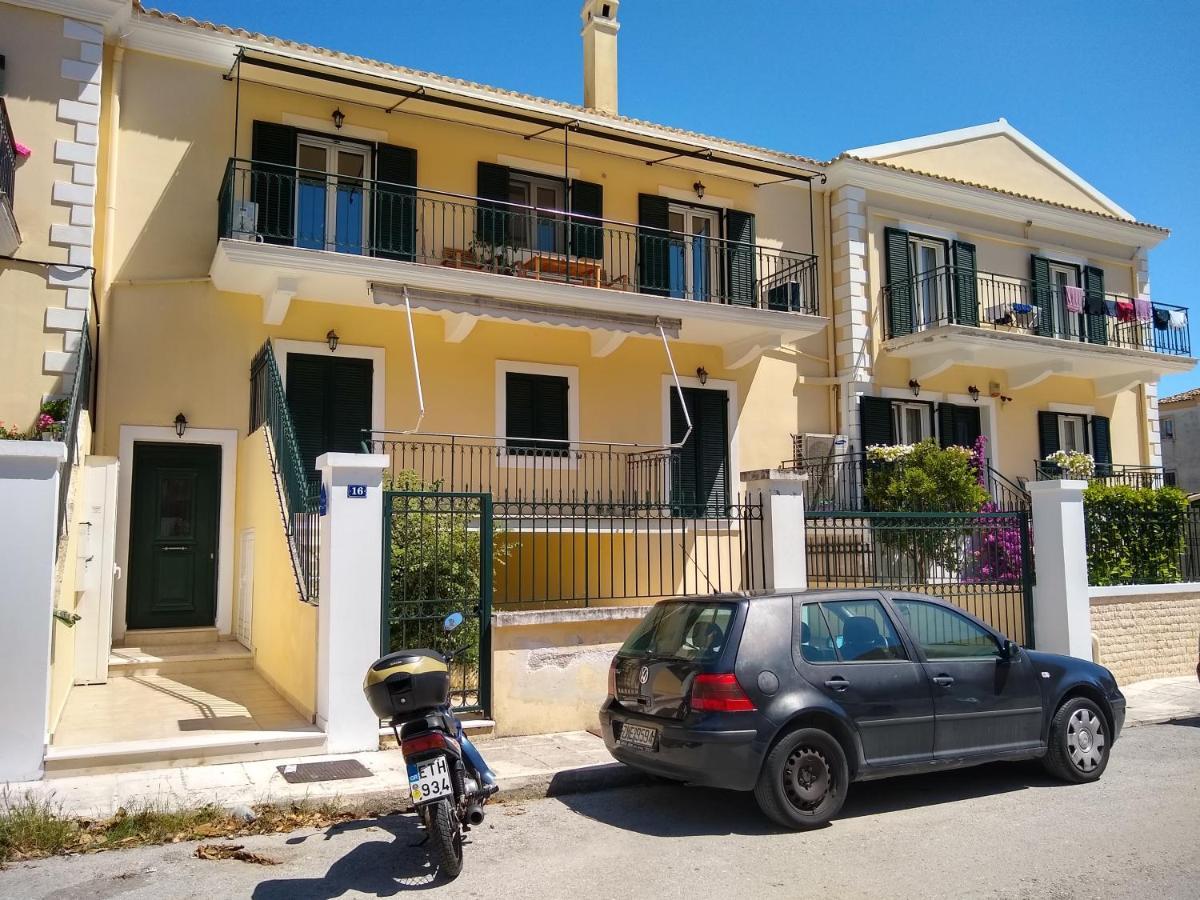 The Bluehouse - Spacious Top Floor Flat With Parking, By Mon Repos Beach Corfu  Экстерьер фото